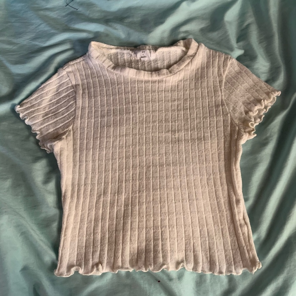 Ribbed white top
